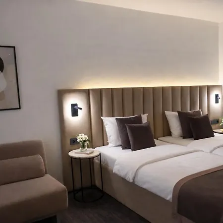 Bayer's 3* München