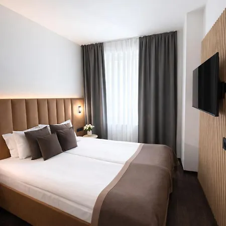 Bayer's Hotel