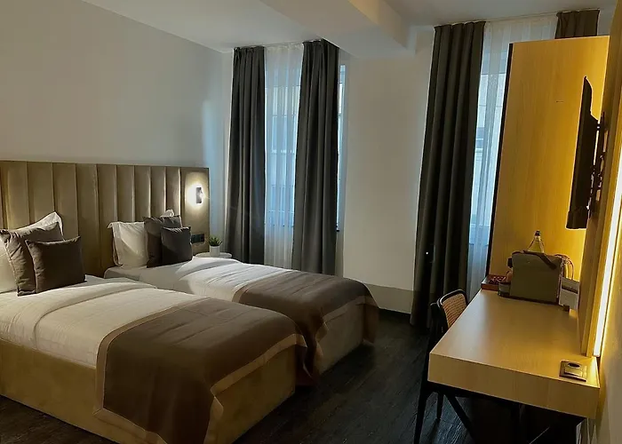 Bayer's Hotel 3*