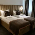 Bayer's 3*