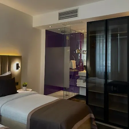 Bayer's 3* Munich