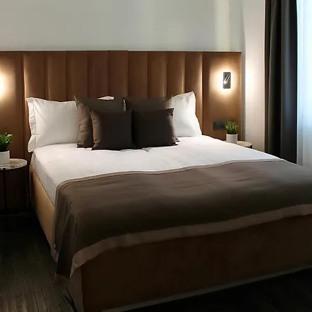 Bayer's 3* Munich